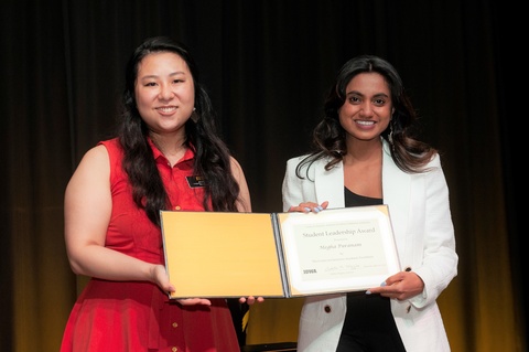 Megha Puranam receiving Student Leadership Award