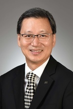 Headshot of Dr. Aaron Cho