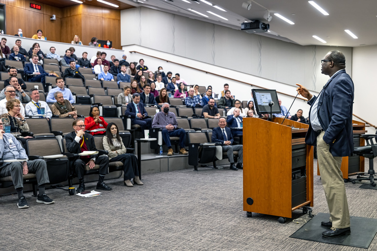 Azeez Butali as the keynote speaker at the 2023 Iowa AADOCR