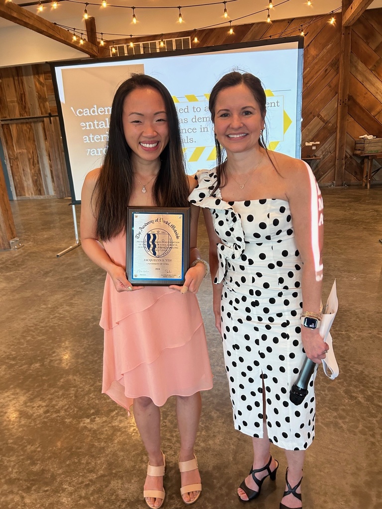 Jackie Yeh receives the Academy of Dental Materials Award