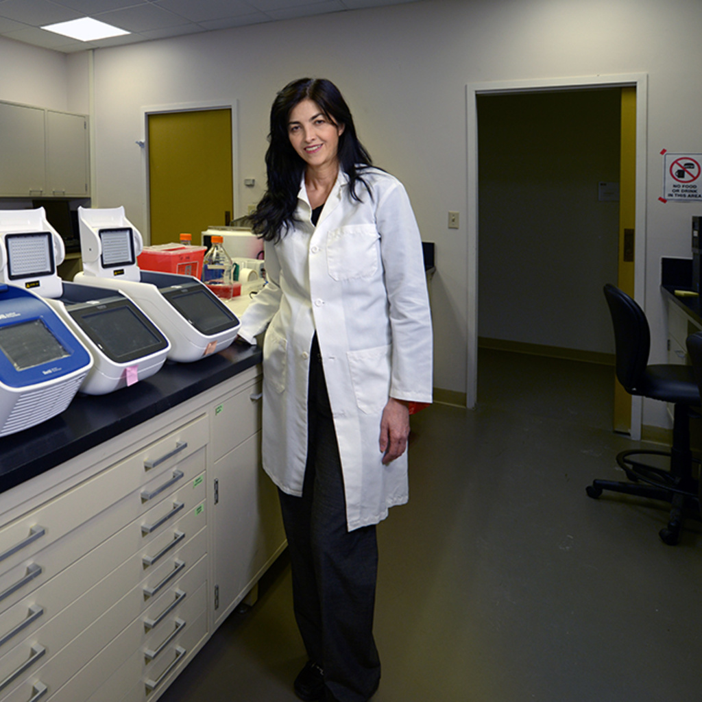 Lina Moreno in her lab