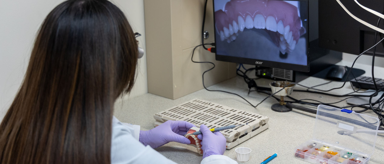 An Operative resident completes a hands on exercise